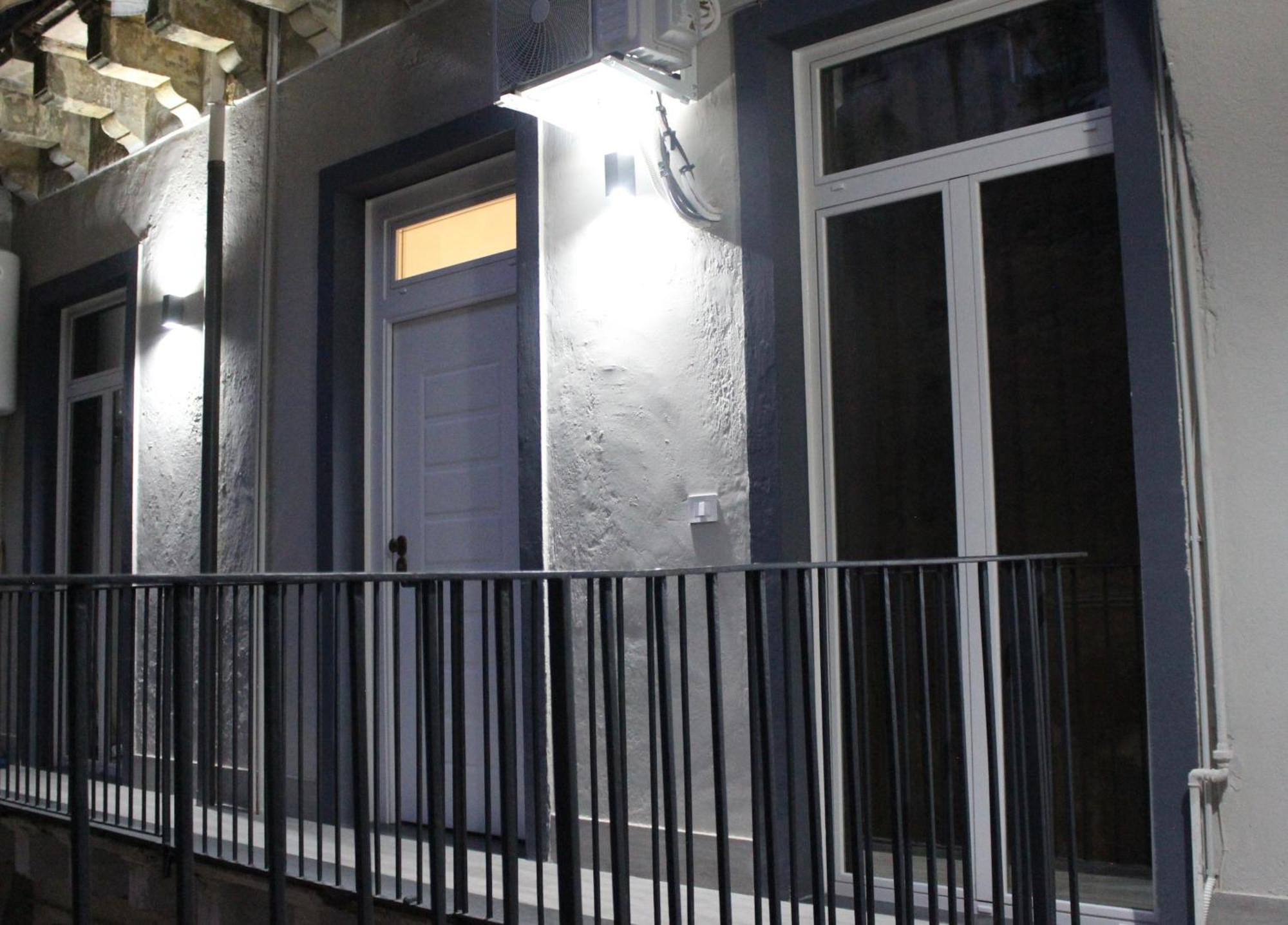 Pura Apartment *